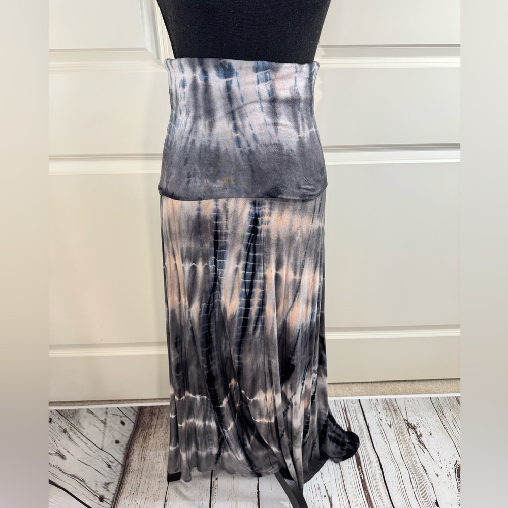 Enti Chic Vintage Tie-Dye Maxi Skirt in Black, Gray and Cream Medium